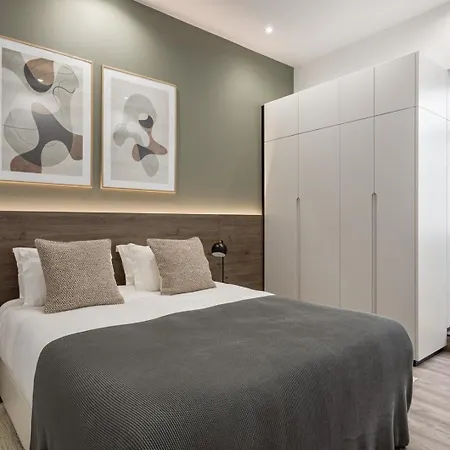 The House In Principe Real Апартаменти